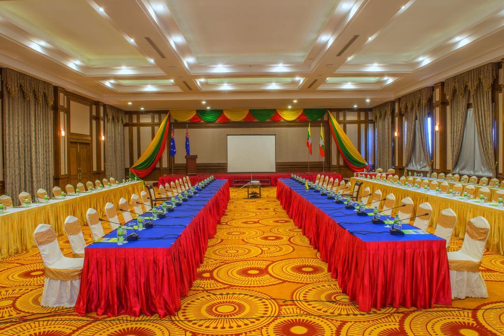 Hotel Royal Aster Naypyidaw Екстер'єр фото